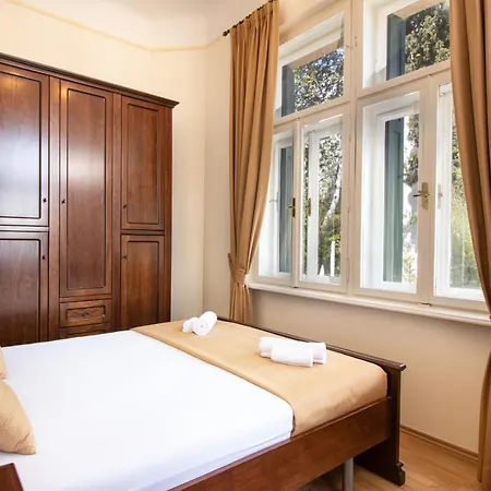 Appartement Regaly With Sea View And Free Parking