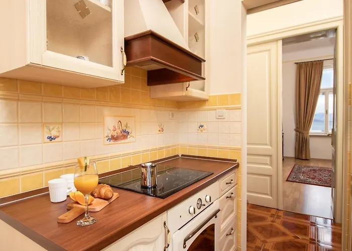 Sea View Apartment Villa Regaly - Free Parking - Opatija