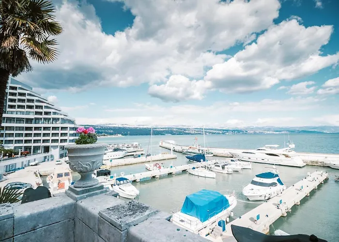 Sea View Apartment Villa Regaly - Free Parking - Opatija Apartament *