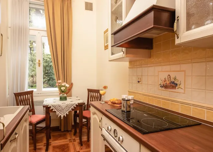 Sea View Apartment Villa Regaly - Free Parking - Opatija Opatija